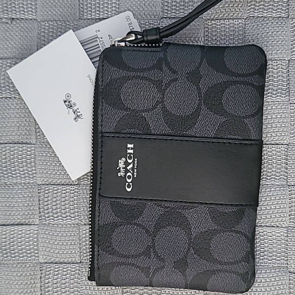COACH  Wristlet - Picture 1 of 4